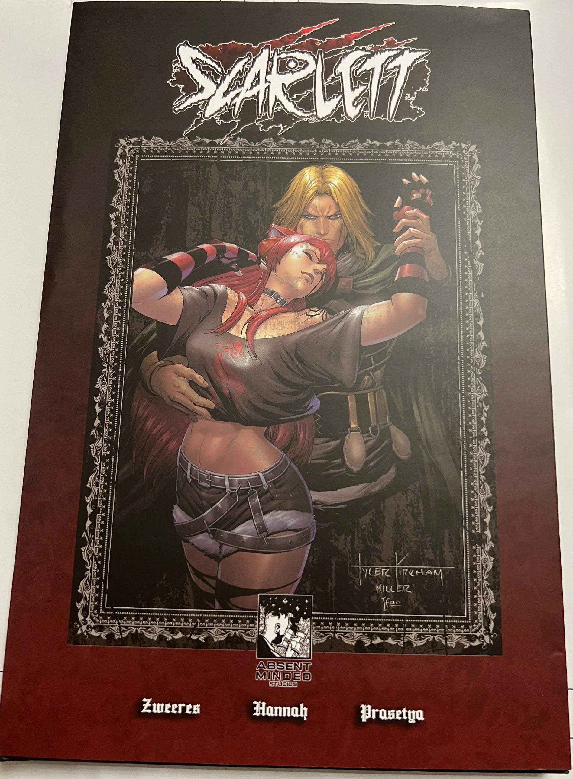 Scarlett - Graphic Novel (Volume 1) 1-5 Collected Edition